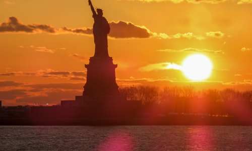 Crucero Liberty al atardecer